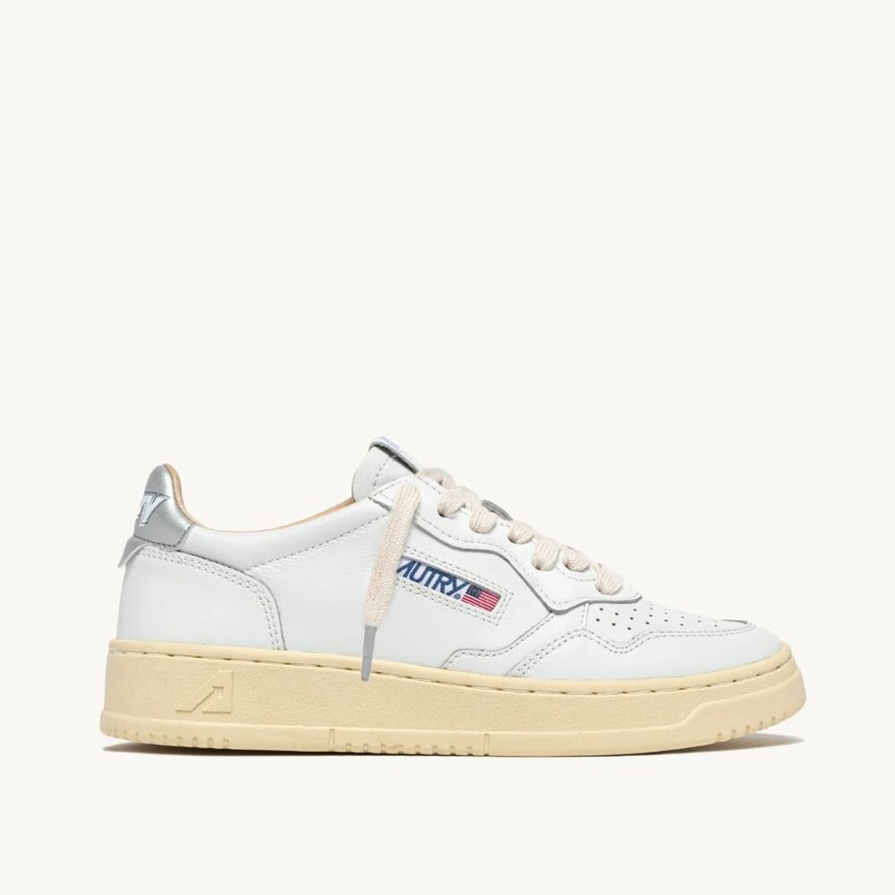 AUTRY NIB Medalist Low Sneaker in White and Silver Leather 37